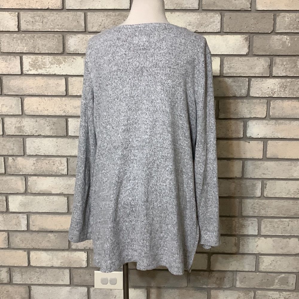 3for$20 maternity large sweater - Picture 3 of 4